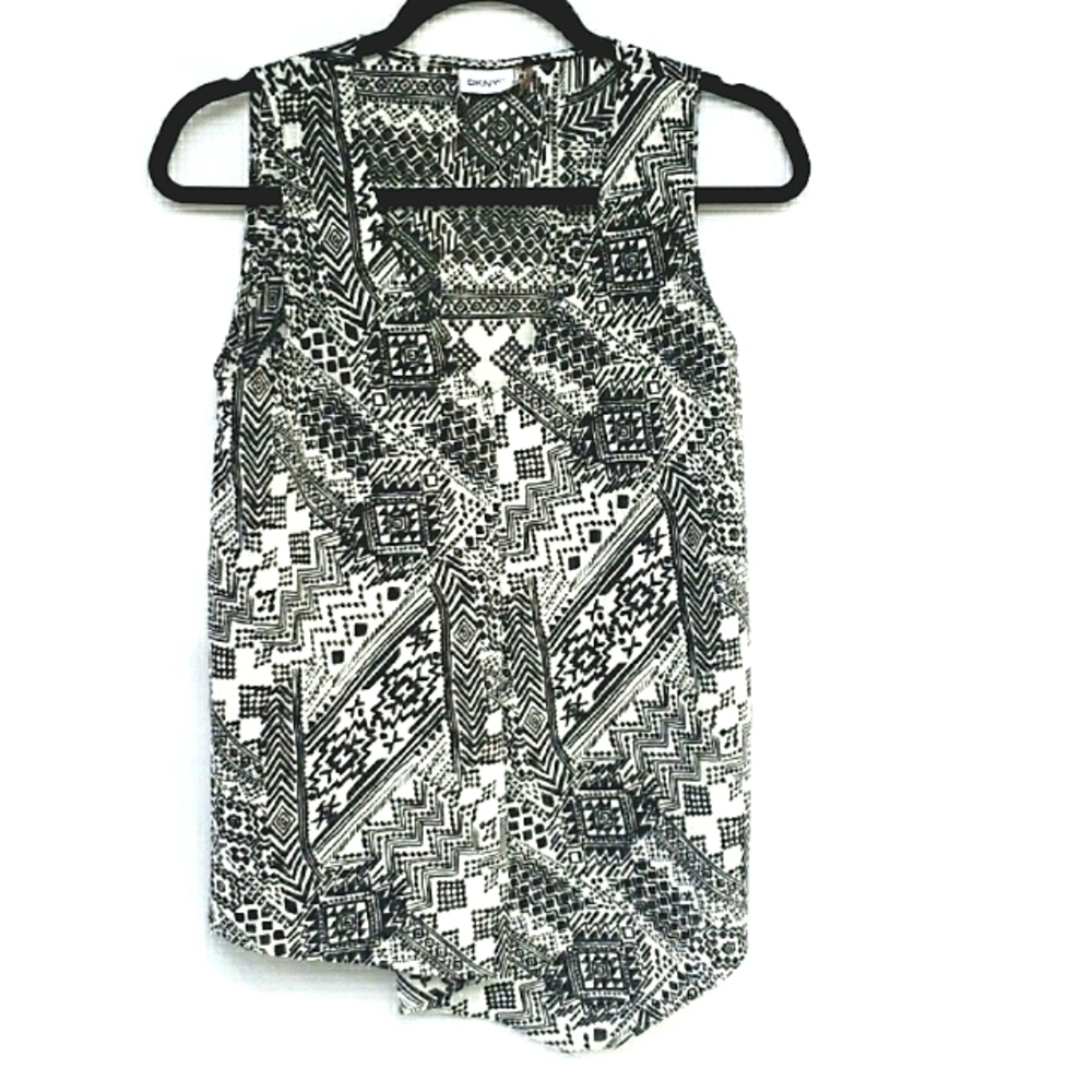 DKNYC Black Geometric Print Sleeveless Career Blouse